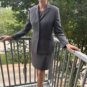 Casual Corner Women’s 2 Piece Business Suit Dress (8) with Blazer (6) Gray